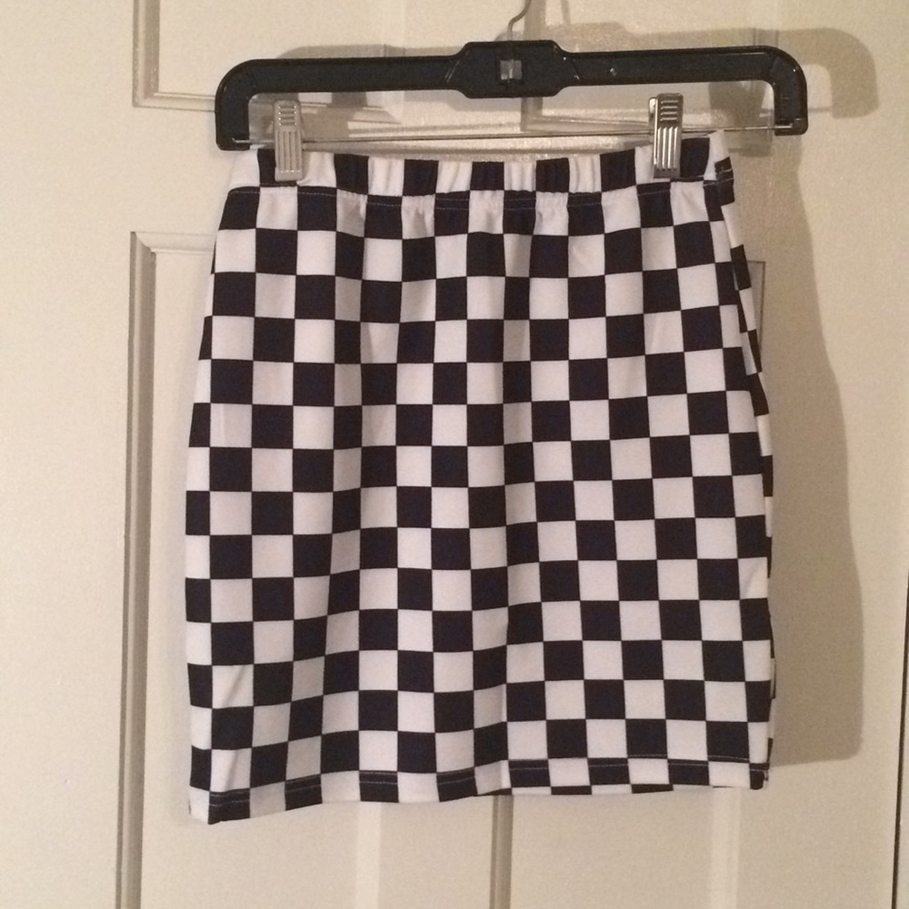 Small Checkered Skirt